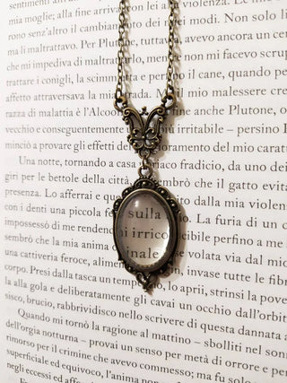 Gothic Vintage Magnifying Glass Pendant Necklaces for Women Steampunk Victorian Monocle Jewelry Gift for Book Lovers